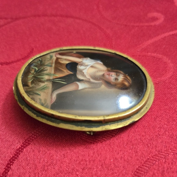 Victorian Hand-Painted Porcelain Brooch - Picture 7 of 16